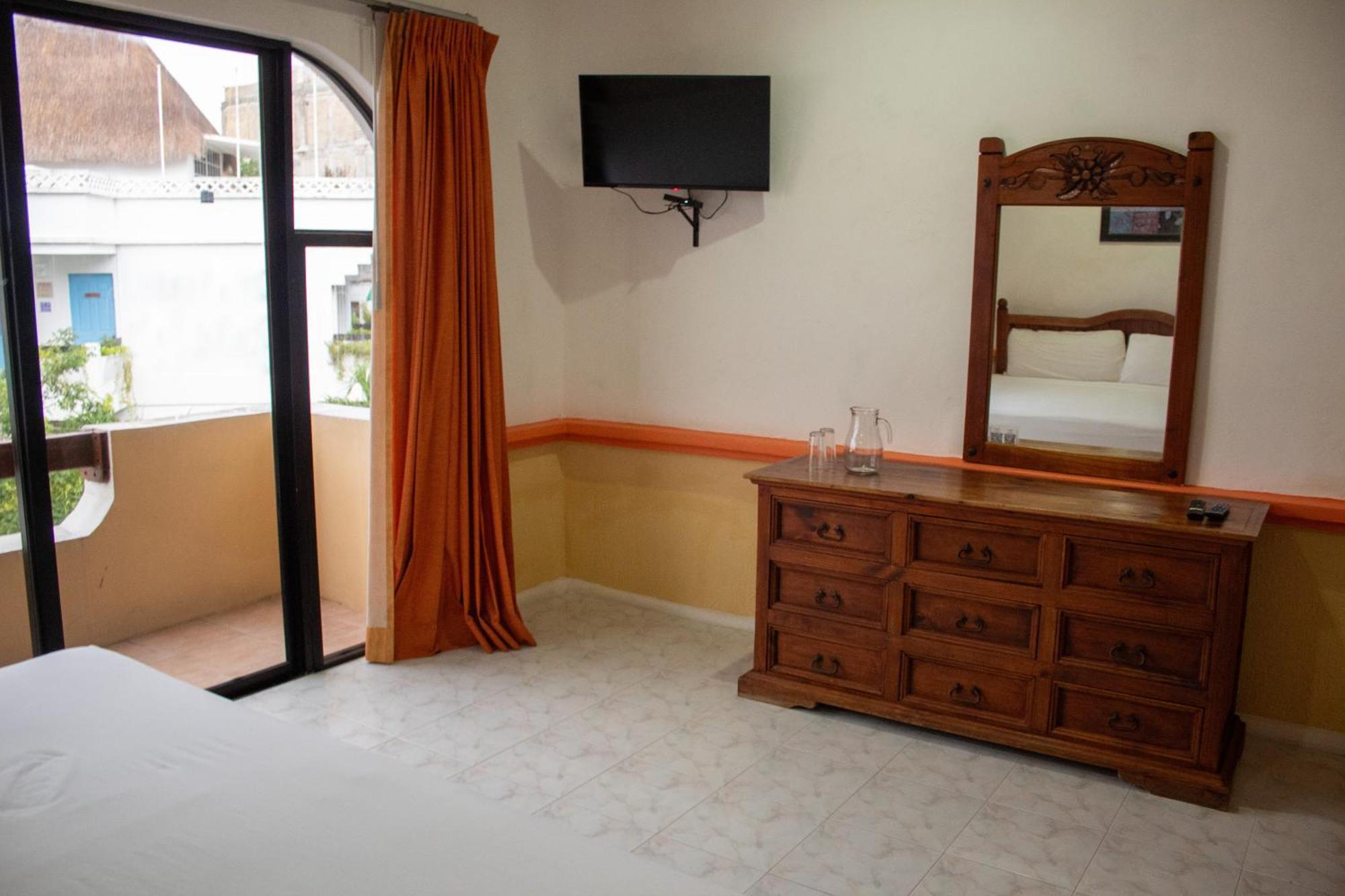 Hotel Vista Caribe 5Ta Av A 5 Pasos De La Playa Playa del Carmen Esterno foto