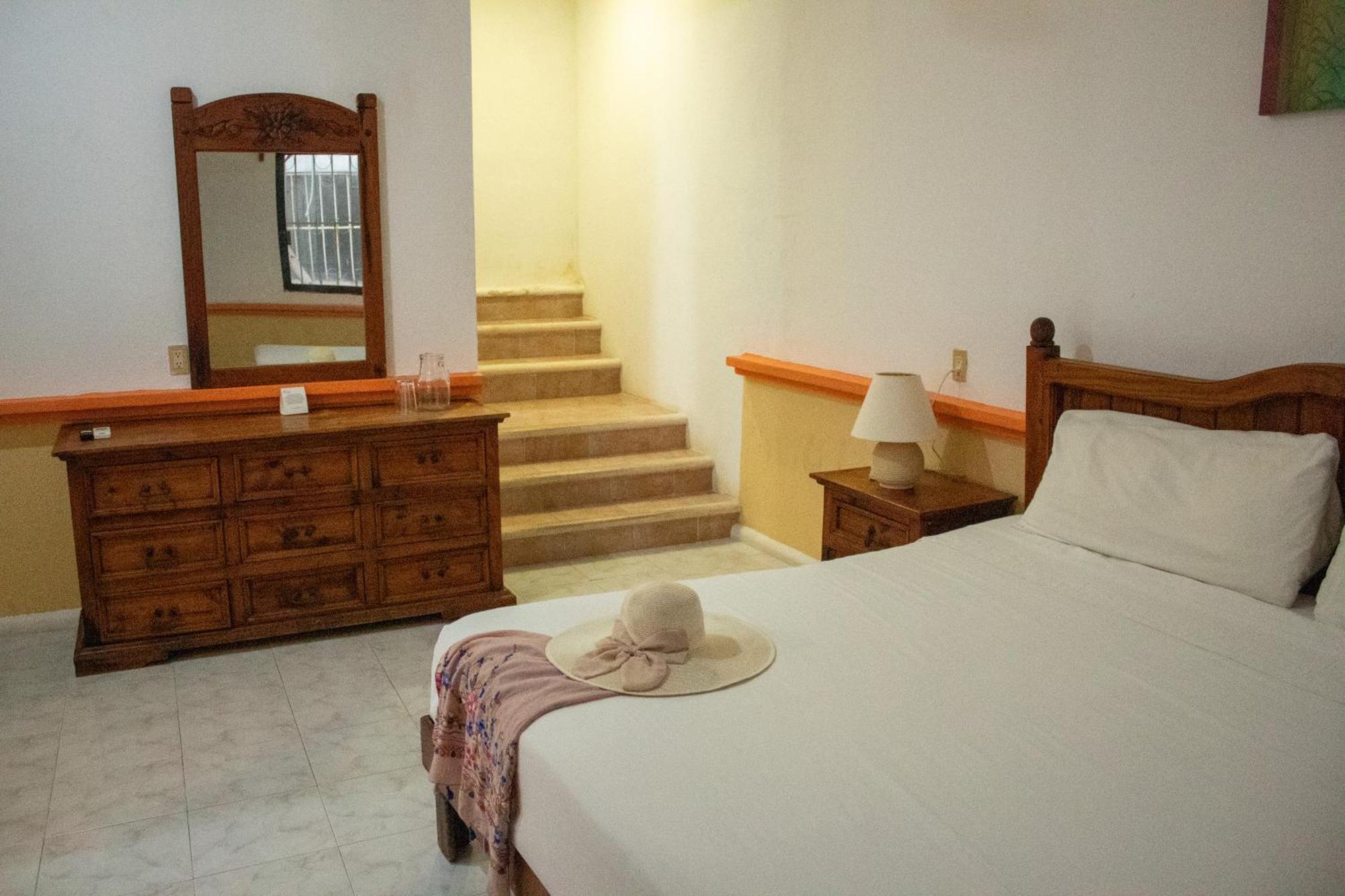 Hotel Vista Caribe 5Ta Av A 5 Pasos De La Playa Playa del Carmen Esterno foto