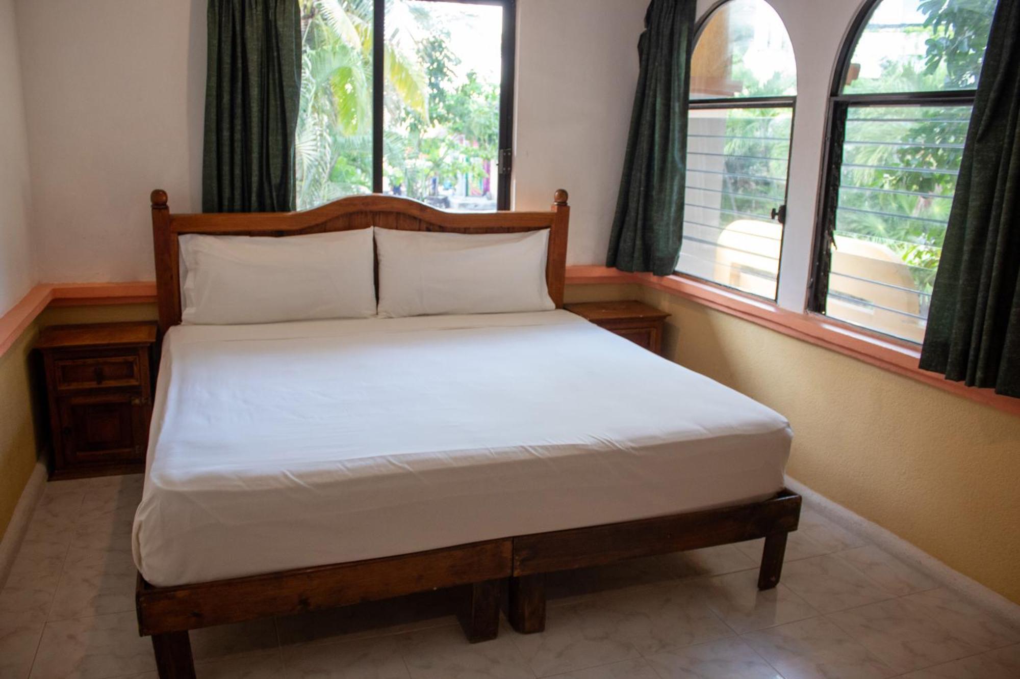 Hotel Vista Caribe 5Ta Av A 5 Pasos De La Playa Playa del Carmen Esterno foto