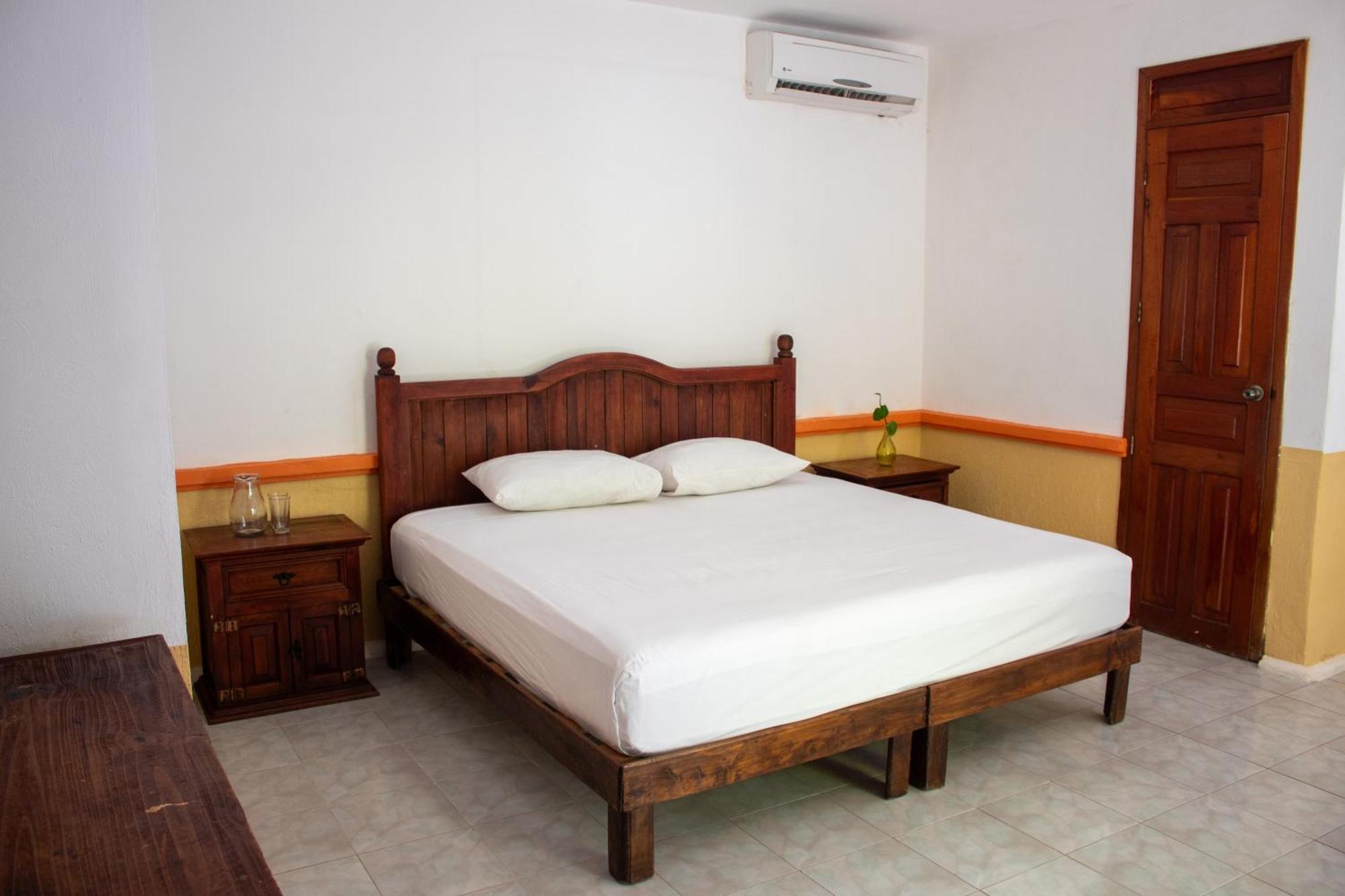 Hotel Vista Caribe 5Ta Av A 5 Pasos De La Playa Playa del Carmen Esterno foto