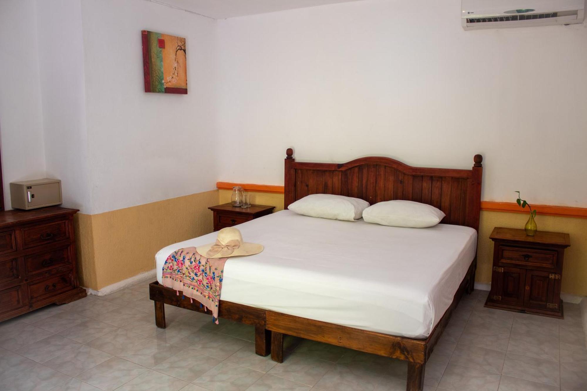 Hotel Vista Caribe 5Ta Av A 5 Pasos De La Playa Playa del Carmen Esterno foto